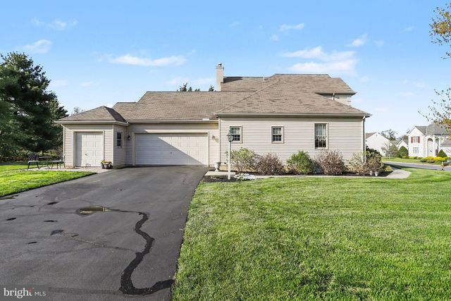 527 FLORIN AVE, Mount Joy, PA 17552