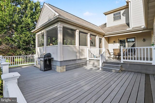 527 FLORIN AVE, Mount Joy, PA 17552