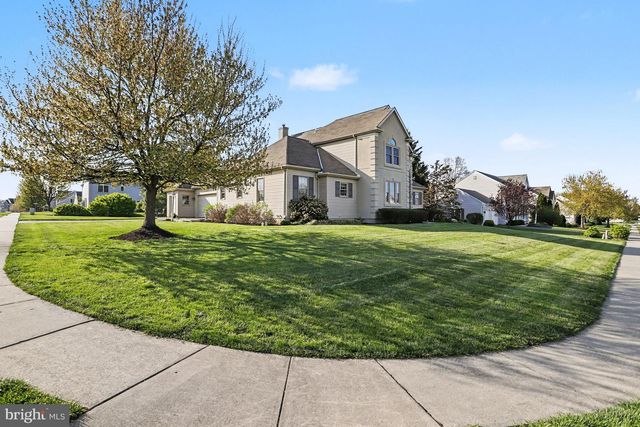 527 FLORIN AVE, Mount Joy, PA 17552