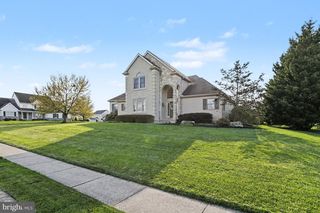 527 FLORIN AVE, Mount Joy, PA 17552
