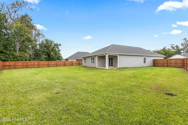 424 Turp Landing Lane, Jacksonville, NC 28546