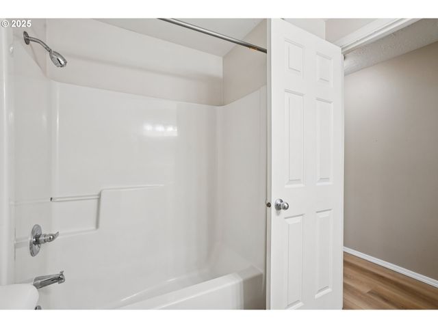 463 HRUBETZ Rd, Salem, OR 97302