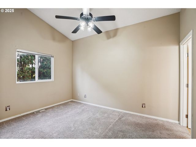 463 HRUBETZ Rd, Salem, OR 97302