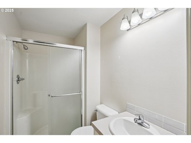 463 HRUBETZ Rd, Salem, OR 97302