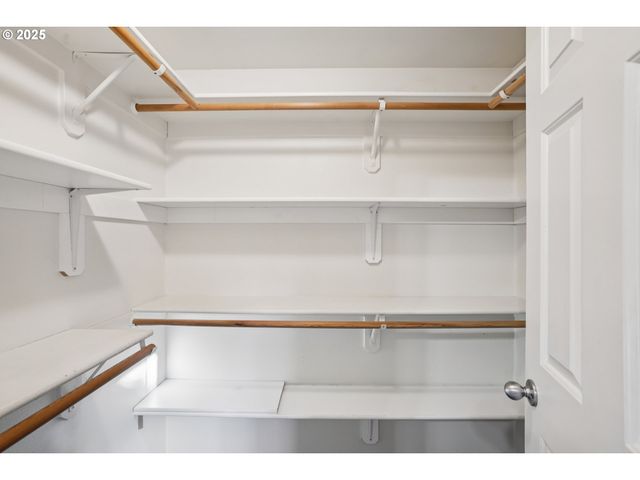 463 HRUBETZ Rd, Salem, OR 97302