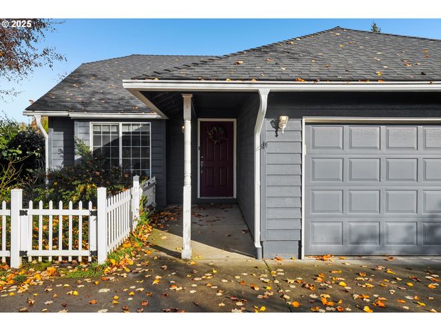 463 HRUBETZ Rd, Salem, OR 97302