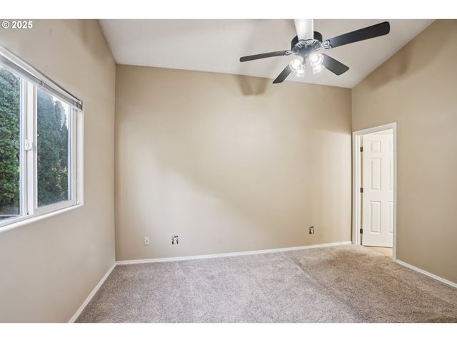 463 HRUBETZ Rd, Salem, OR 97302