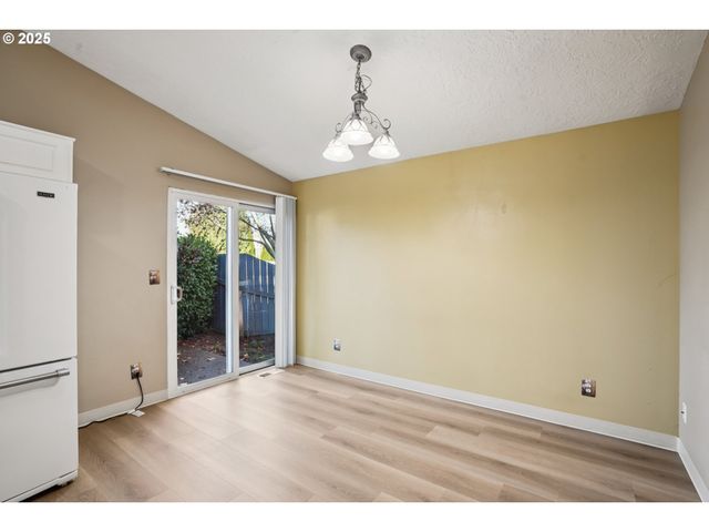 463 HRUBETZ Rd, Salem, OR 97302