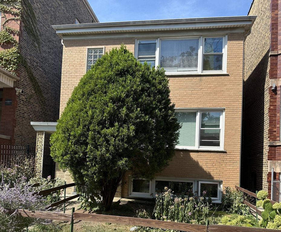 3072 N Davlin Court, Chicago, IL 60618