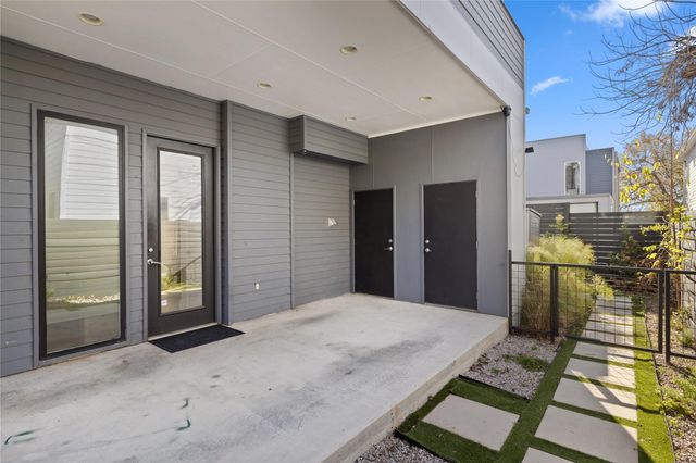 1904 E 17th ST B, Austin, TX 78702