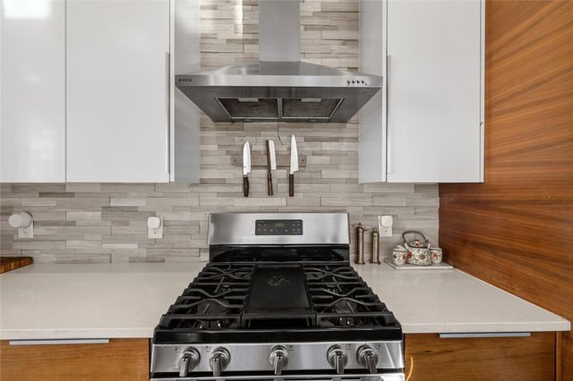 1904 E 17th ST B, Austin, TX 78702