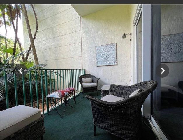 20000 E Country Club Dr 114, Aventura, FL 33180