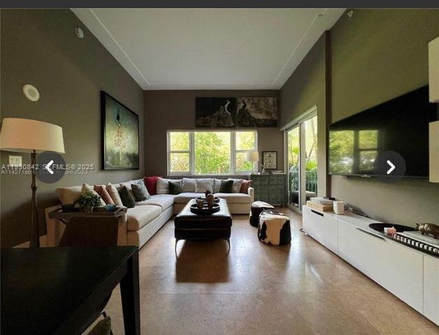 20000 E Country Club Dr 114, Aventura, FL 33180