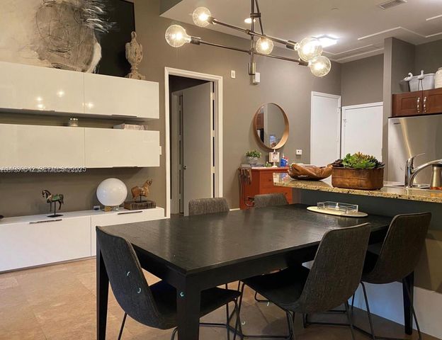 20000 E Country Club Dr 114, Aventura, FL 33180