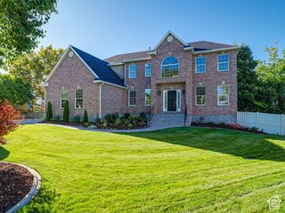 572 E AUTUMN HOLLOW CT, Draper, UT 84020