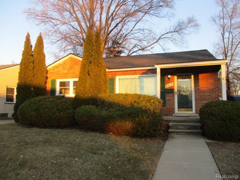 17618 Sumner, Redford Charter Township, MI 48240