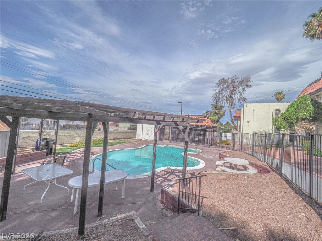 1370 Vegas Valley Drive 43, Las Vegas, NV 89169 — photo 5