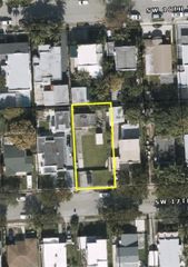 2269 SW 17th St, Miami, FL 33145