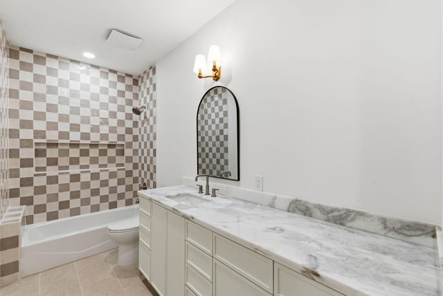 959 Althea Drive, Houston, TX 77018