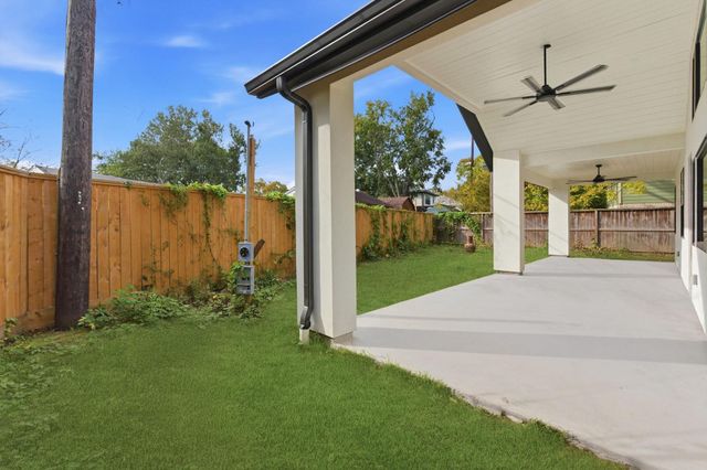 959 Althea Drive, Houston, TX 77018