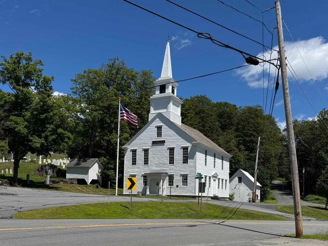 136 Village Road, Langdon, NH 03602