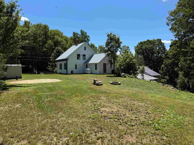 136 Village Road, Langdon, NH 03602