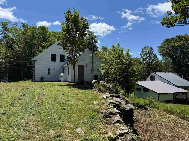 136 Village Road, Langdon, NH 03602