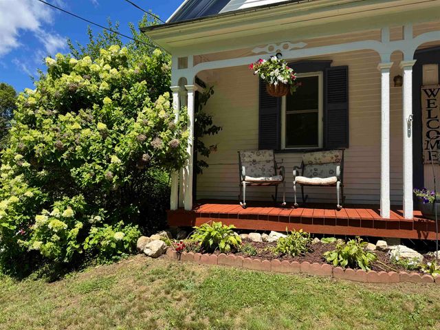136 Village Road, Langdon, NH 03602