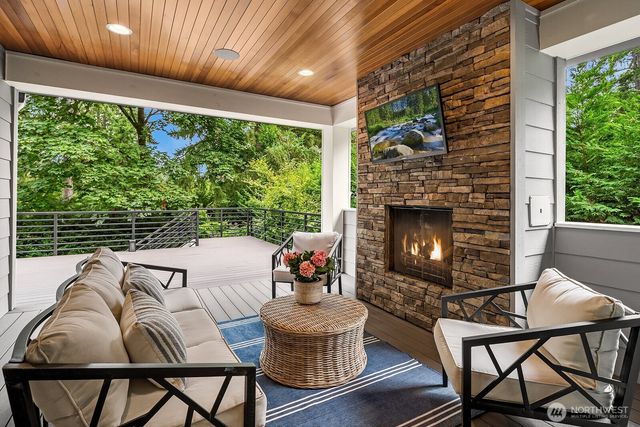 1646 106th Avenue SE, Bellevue, WA 98004