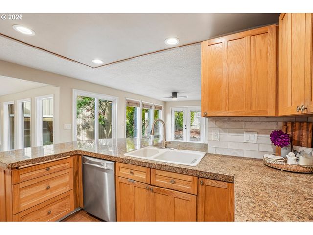 2516 Ne 157TH St, Vancouver, WA 98686