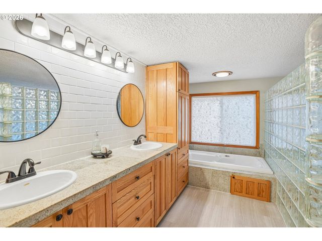 2516 Ne 157TH St, Vancouver, WA 98686