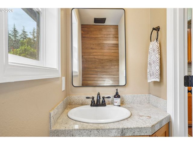 2516 Ne 157TH St, Vancouver, WA 98686