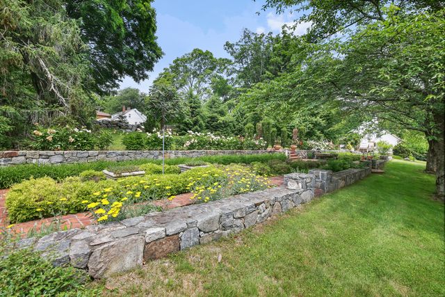 19 Skymeadow Drive, Stamford, CT 06903