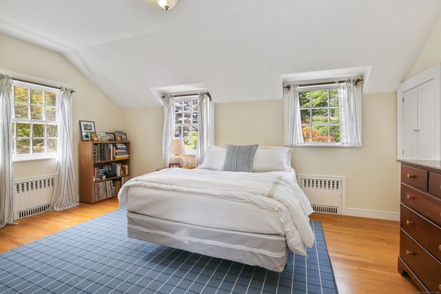 19 Skymeadow Drive, Stamford, CT 06903