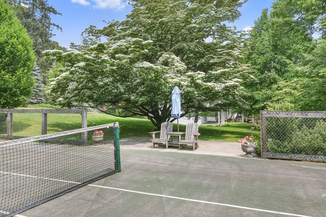 19 Skymeadow Drive, Stamford, CT 06903