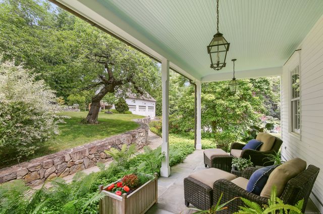 19 Skymeadow Drive, Stamford, CT 06903