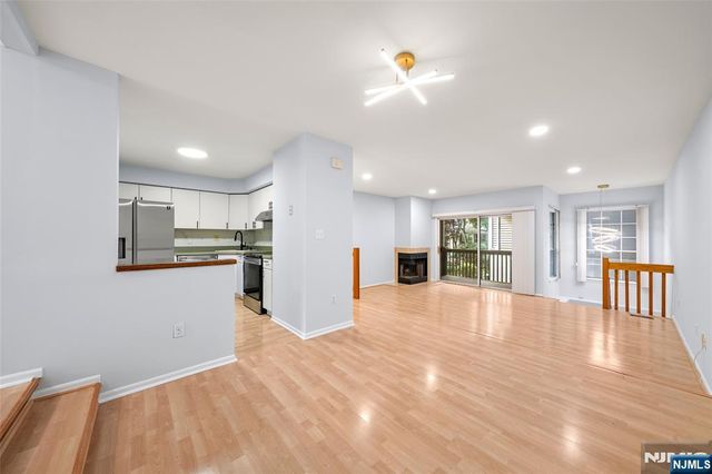 531 Windsor Drive 303, Palisades Park, NJ 07650
