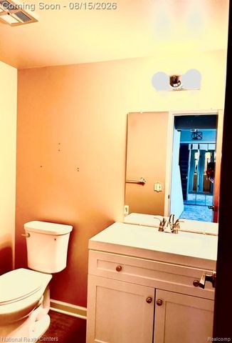 18268 University Park Drive, Livonia, MI 48152