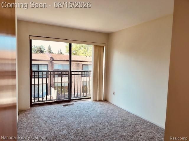 18268 University Park Drive, Livonia, MI 48152