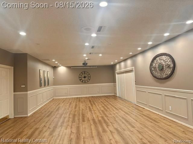18268 University Park Drive, Livonia, MI 48152