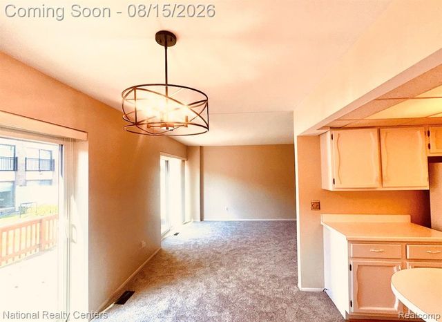18268 University Park Drive, Livonia, MI 48152