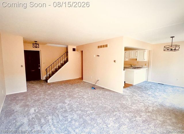 18268 University Park Drive, Livonia, MI 48152