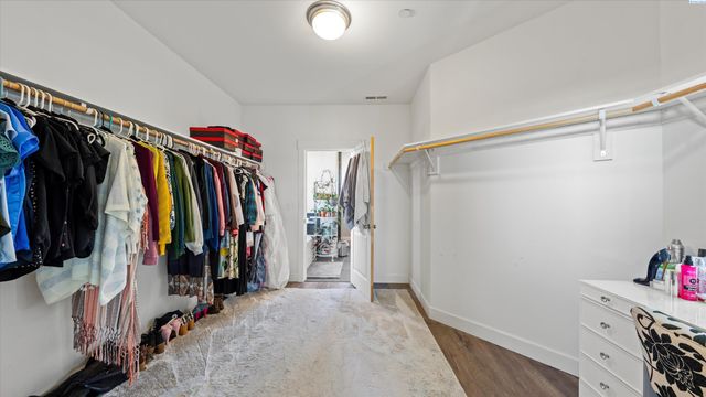 97306 N Snively, West Richland, WA 99353