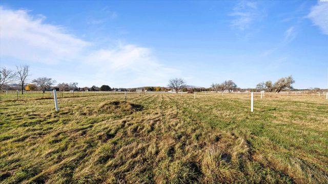 97306 N Snively, West Richland, WA 99353