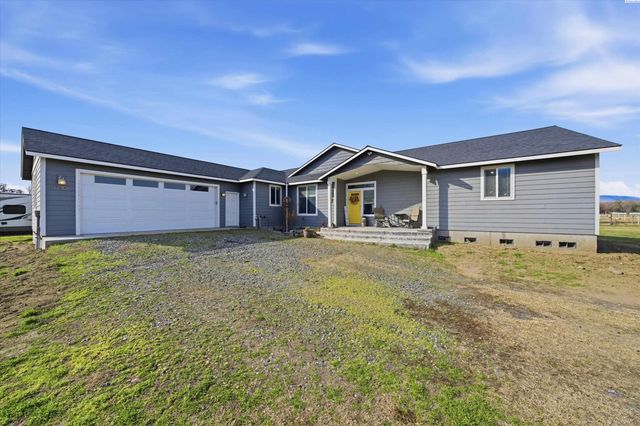 97306 N Snively, West Richland, WA 99353