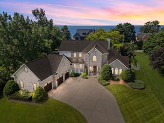 W5837 ROYALTROON DRIVE, Menasha, WI 54952
