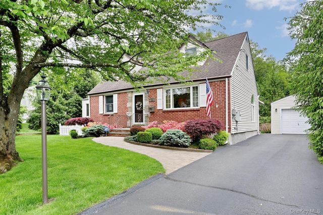 126 E Lewis Avenue, Pearl River, NY 10965