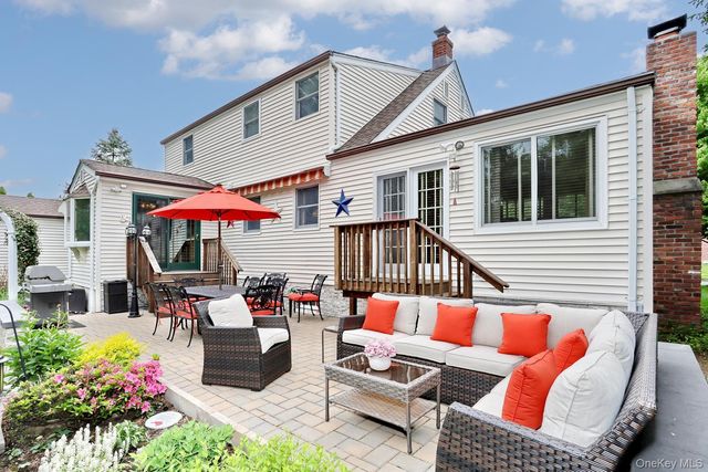126 E Lewis Avenue, Pearl River, NY 10965