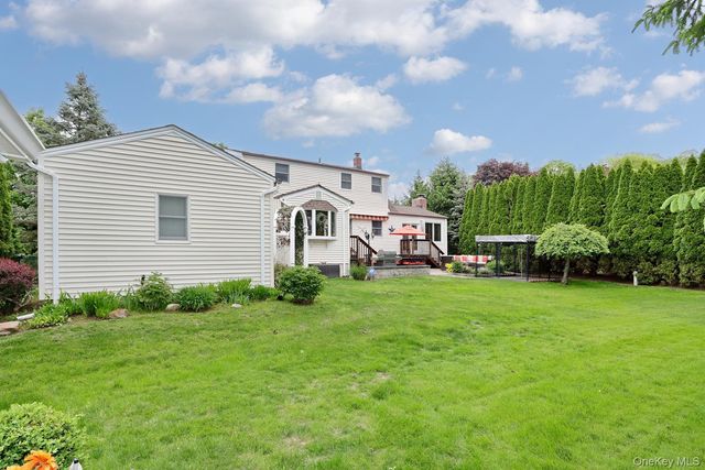 126 E Lewis Avenue, Pearl River, NY 10965