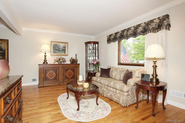 126 E Lewis Avenue, Pearl River, NY 10965
